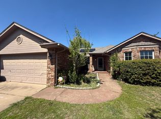 1801 Brittany Ln, Edmond, OK 73003