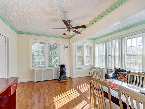 3rd image of 9344 220th St