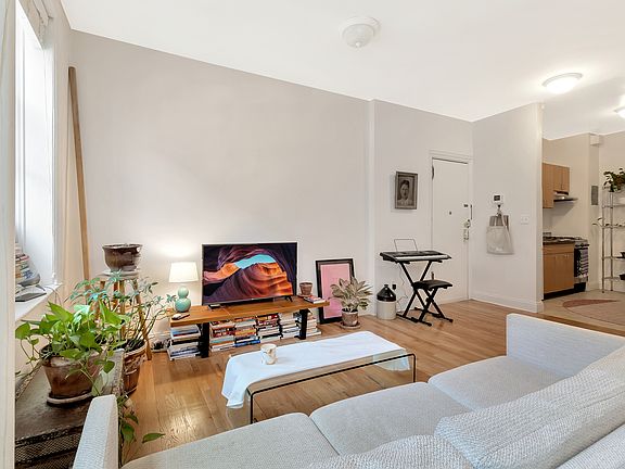 2nd image of 334 W 22nd St APT 1