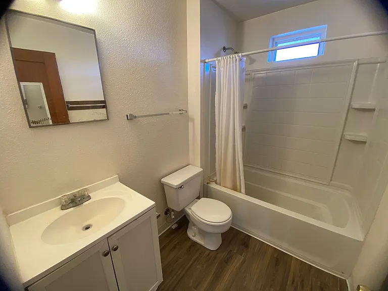 715-725 Copper Ave NW — Photo 15