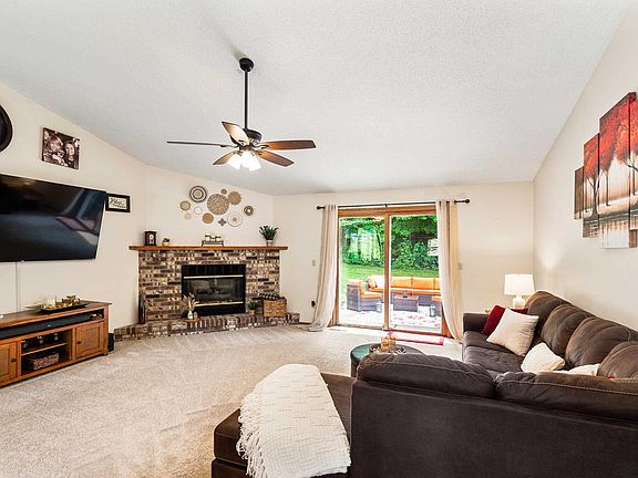 5th image of 2434 Peace Dr