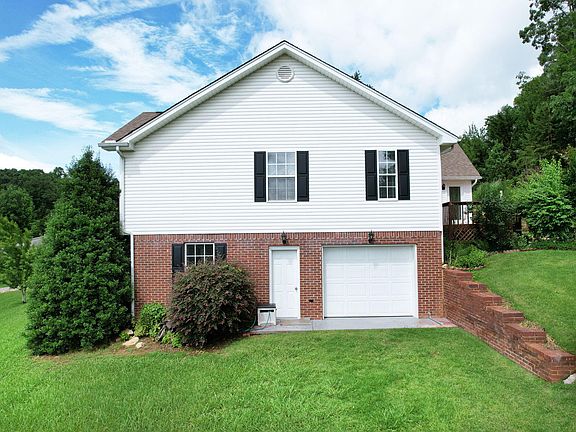 5th image of 1454 Benjamin Cir NW