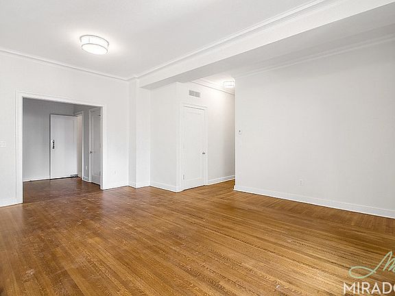 3rd image of 103 E 86th St APT 8C