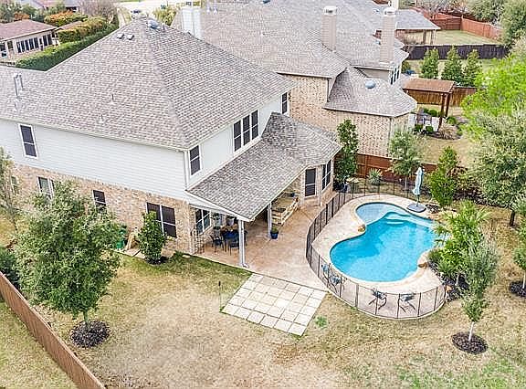 4th image of 7804 Royal Gorge Ln