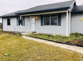 53202 W Ridgeview Cir, Paw Paw, MI 49079