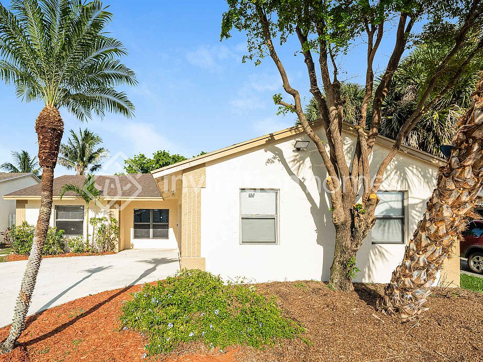 1st image of 5646 Lincoln Cir E