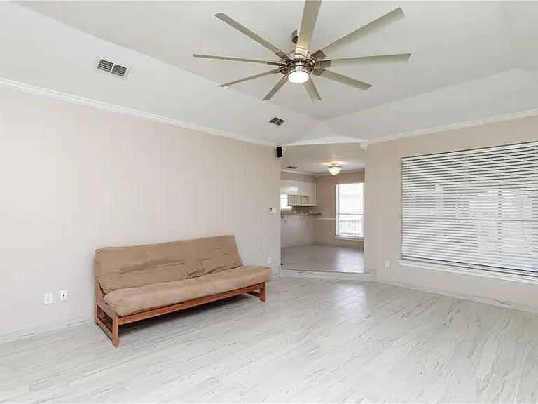 14882 Highland Mist Dr — Photo 35
