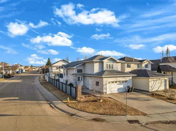 4103 37a Ave NW, Edmonton, AB T6L 7A1