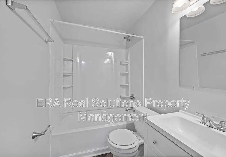 8268 Sandy Ln #B — Photo 2