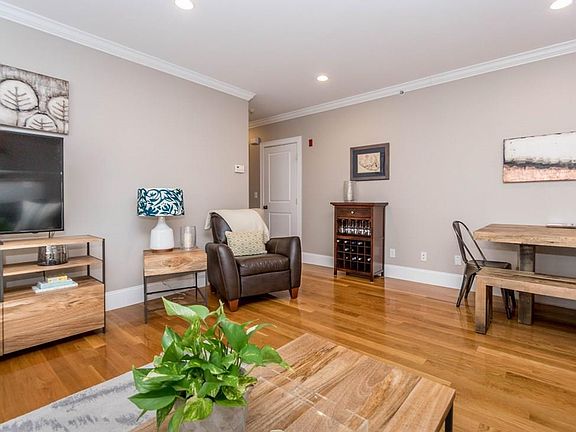5th image of 27 Robbins St APT 4