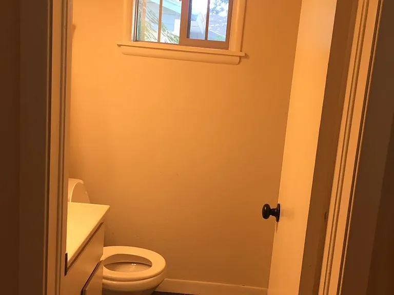 1/2 bath