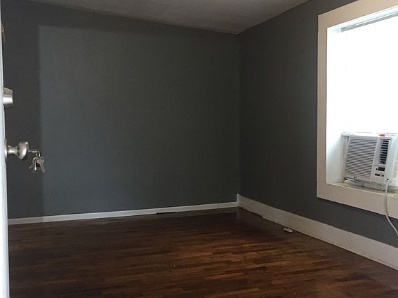 5th image of 227 Horne Ln #A
