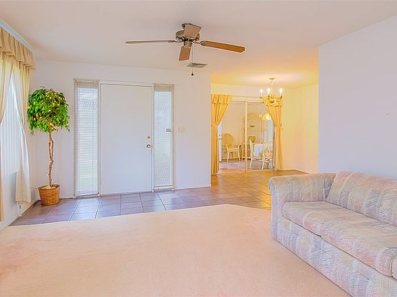 4th image of 185 Deltona Blvd