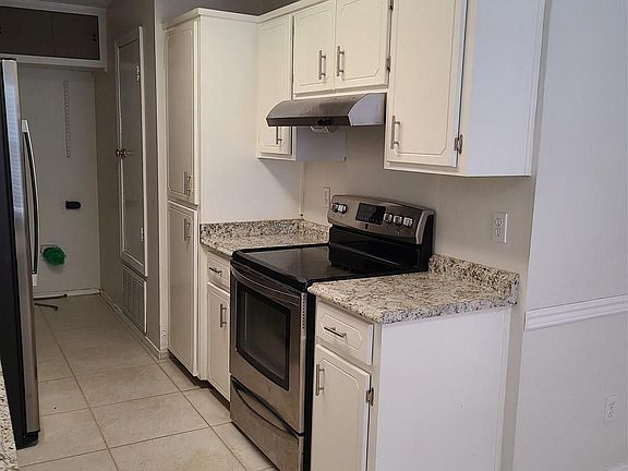 5th image of 2999 Meredith Dr