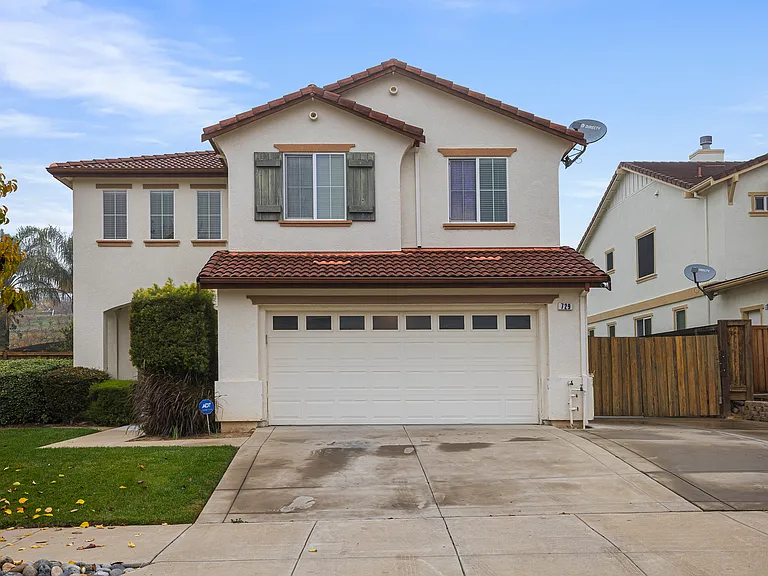 729 Copperfield Ct — Photo 3