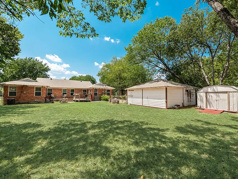 9506 Mercer Dr — Photo 23