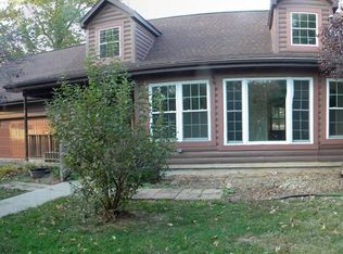 1101 Clarksville St, Paris, IL 61944