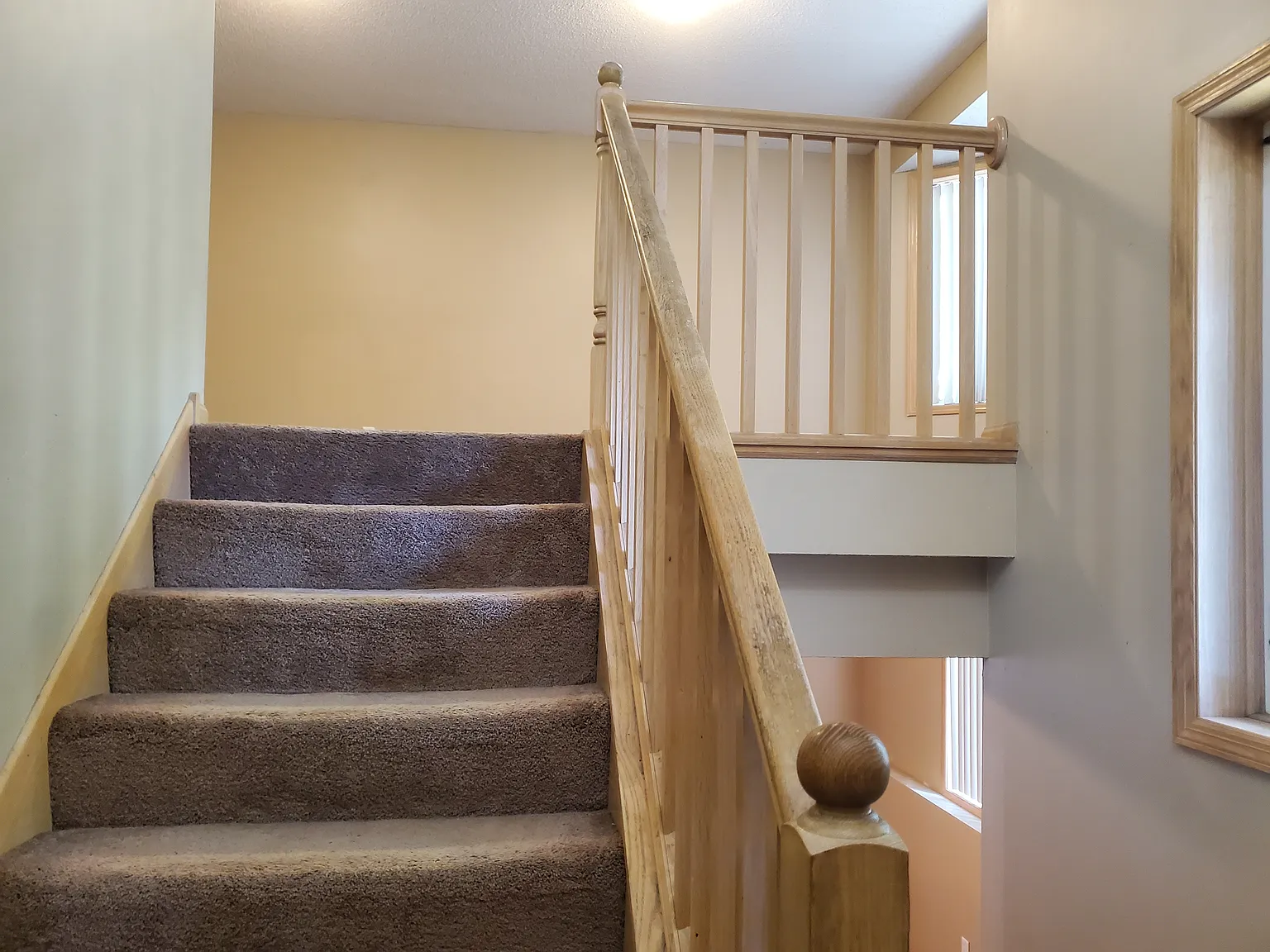 5 bed, 2200 sqft, $2,600 — Photo 3