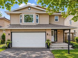 31 Willow Glen Dr, Ottawa, ON K2M1K8