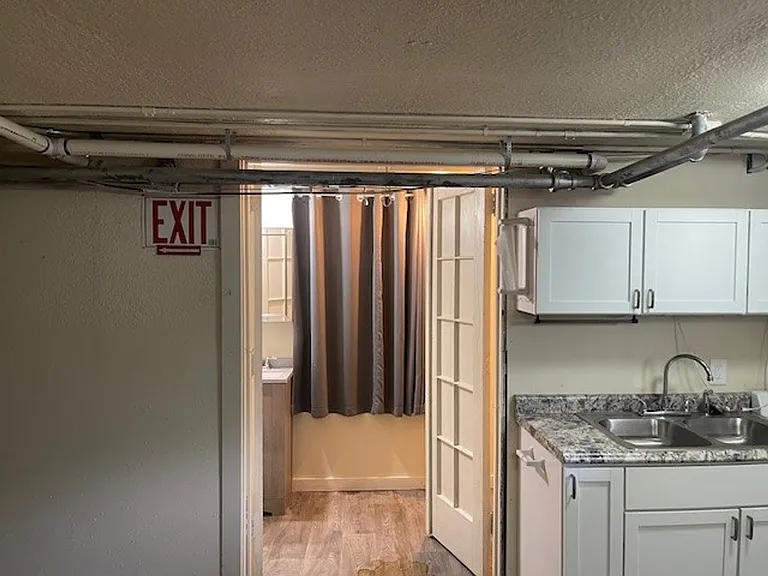 3309 University Ave — Photo 18