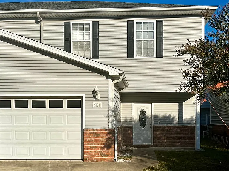 764 Shady St — Photo 24