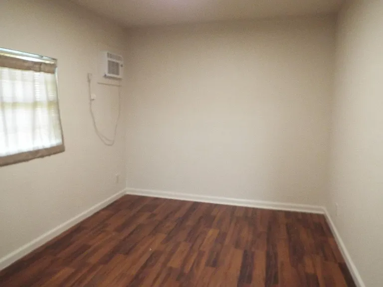 2519 Hicks Ave #2 — Photo 3