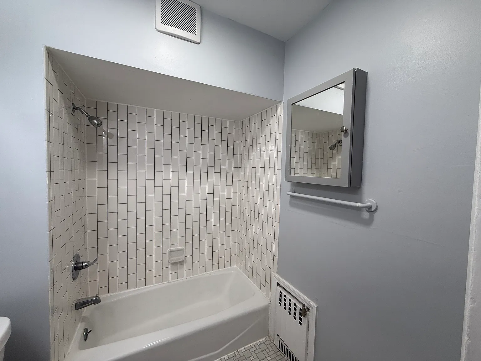2 bed, 800 sqft, $2,500 — Photo 4