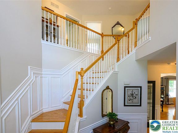 5th image of 5331 Greenbriar Dr