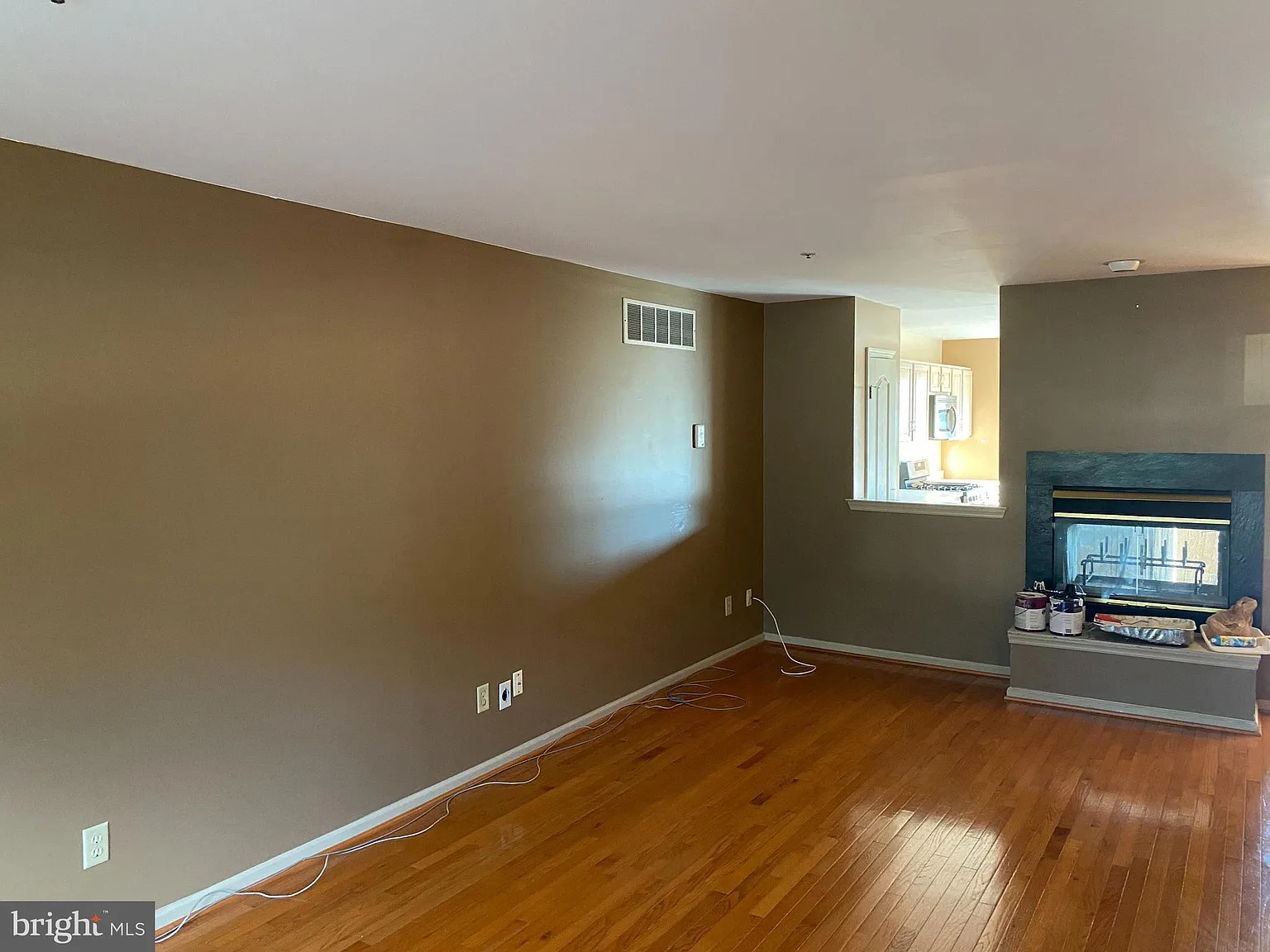 3 bed, 4.0 bath, 1836 sqft, $2,535 — Photo 3