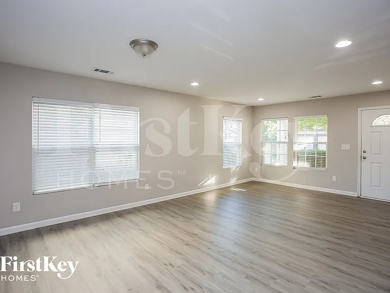 6627 Ruth Ferrell Ct — Photo 5