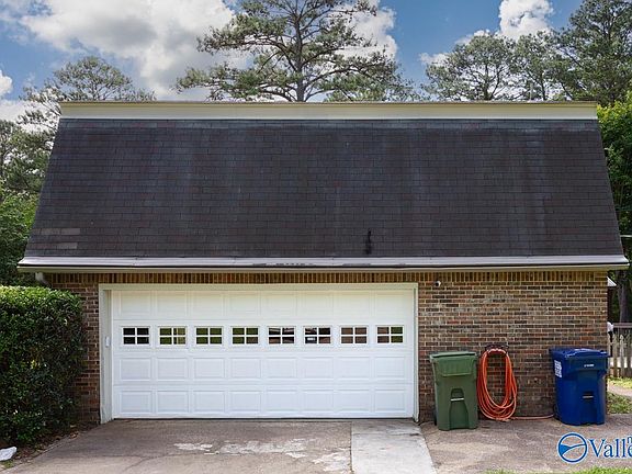 5th image of 2614 Vista Dr SE