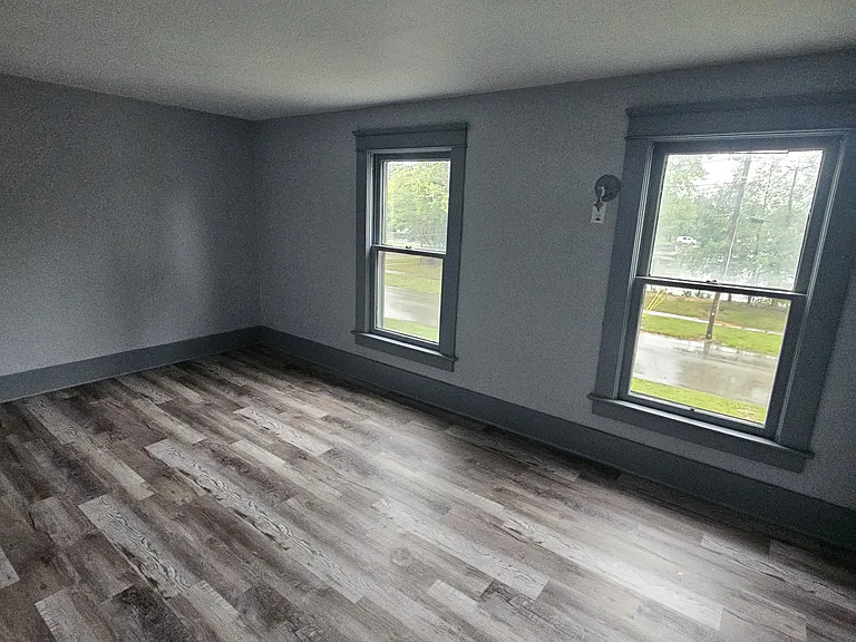 233 Homewood Ave SE — Photo 8