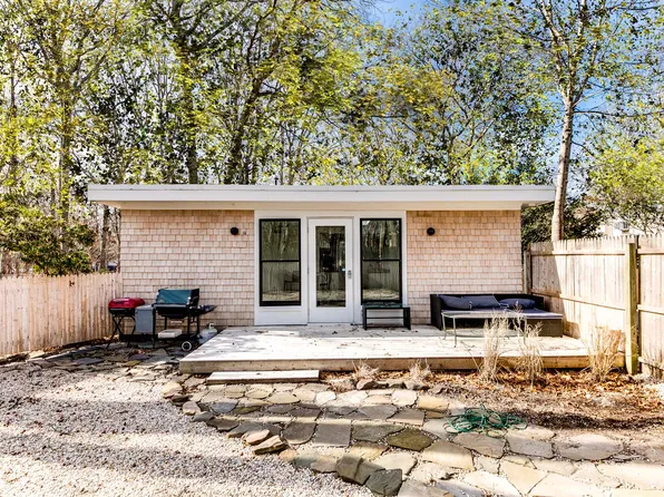 26 Washington Ave, East Hampton, NY 11937