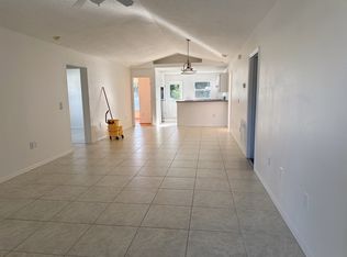 4922 E Yukon St, Tampa, FL 33617