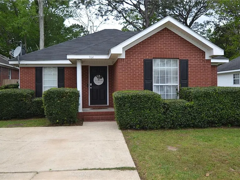 964 Linlen Ave — Photo 1