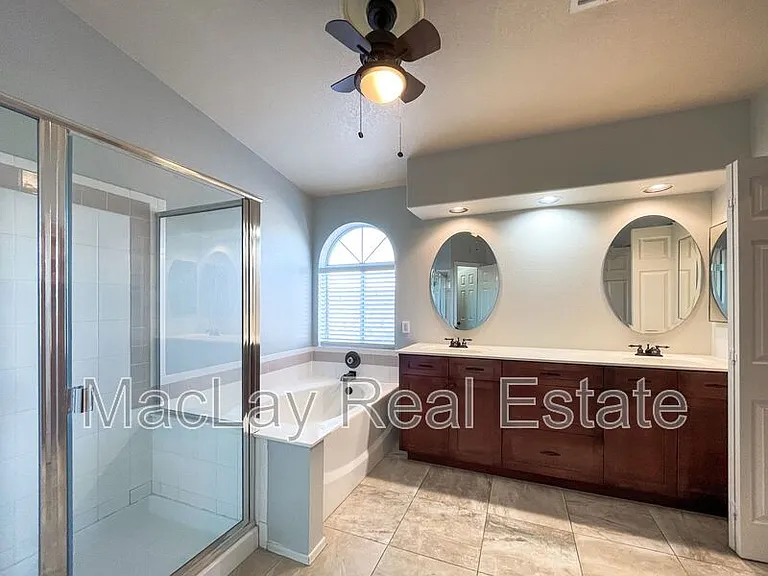 4645 E Kelly Dr — Photo 17