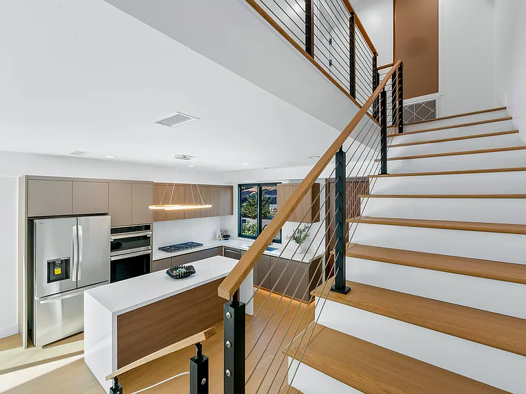 853 Oak St #B — Photo 11