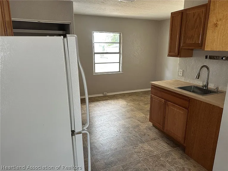 228 Magnolia Ave — Photo 11