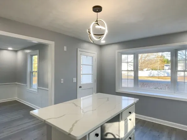 94 York Ave, Fitchburg, MA 01420