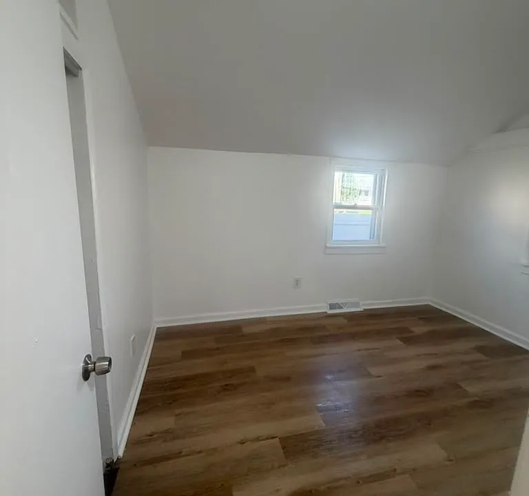 73 William St #1