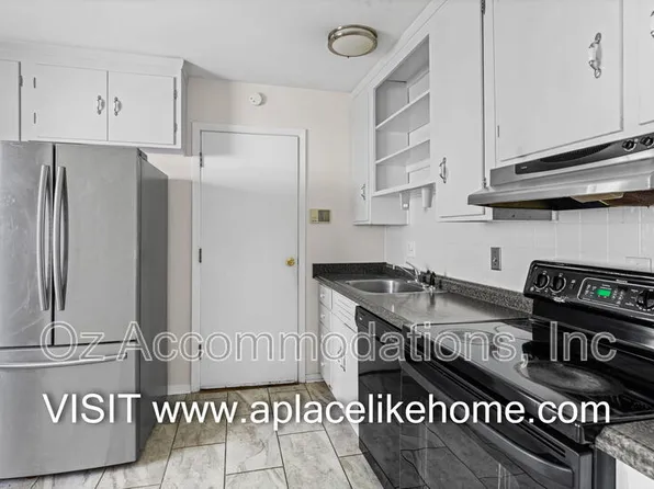 8810 Benson St, Overland Park, KS 66212