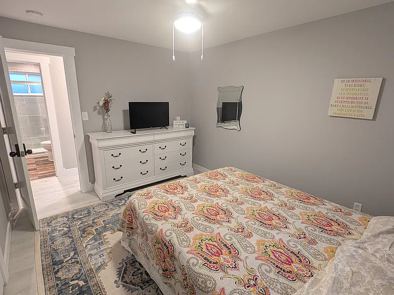 5199 Westgate Dr — Photo 13