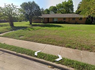 1008 W Belt Line Rd, Cedar Hill, TX 75104