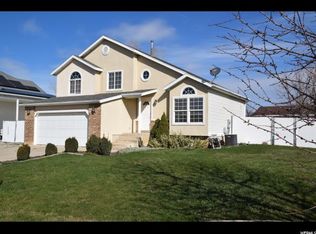 1096 W 200 S, Clearfield, UT 84015