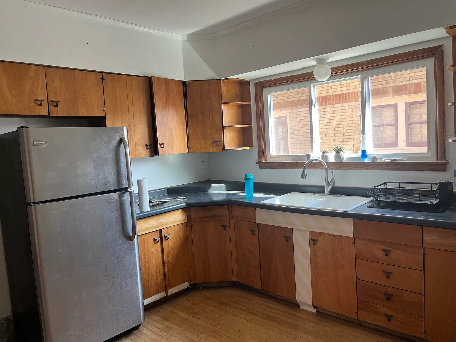 3 bed, $1,700 — Photo 3