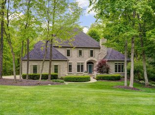749 Woods Hollow Ln, Powell, OH