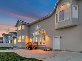 3066 E Granite Slope Ln, Sandy, UT 84092