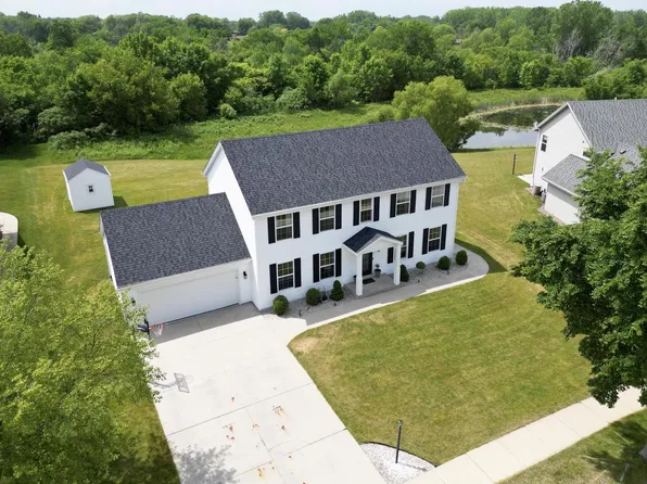 8821 S Carrollville CIRCLE, Oak Creek, WI 53154