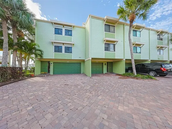 443 Haven Point Dr, Treasure Island, FL 33706