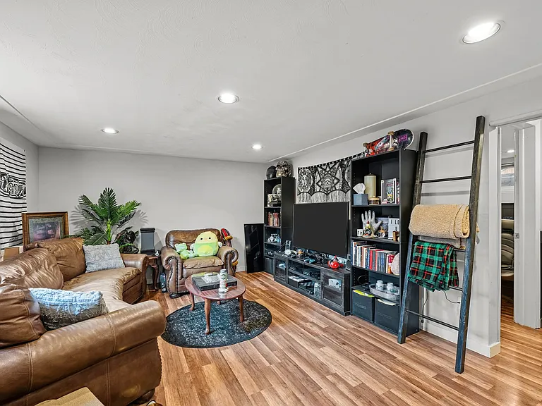 2836 N Xavier St — Photo 5